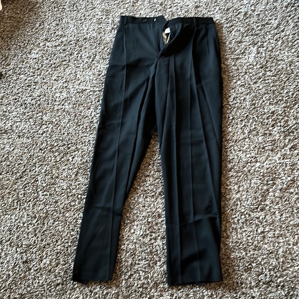 Joseph & Fiess Slim leg black dress pants size 38 men’s never really worn